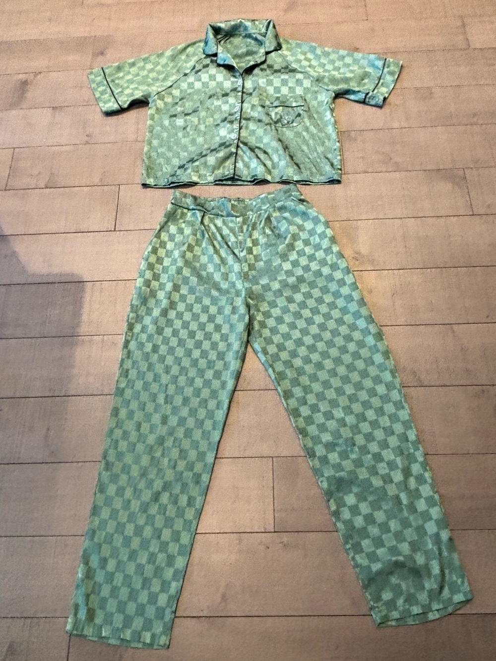 🔮Vintage🔮Victoria's Secret Light Green Checkered Satin Sleep Set